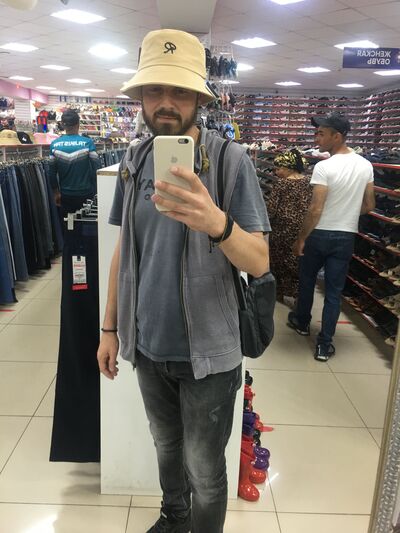  ,   Tomas, 36 ,   ,   