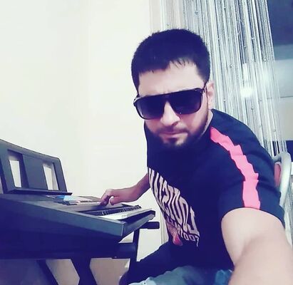  ,   GRAY HAIRED, 32 ,   ,   