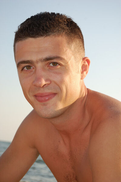  ,   Alex, 40 ,   