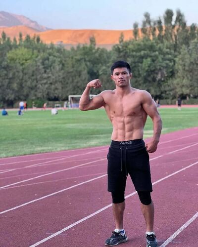  ,   Komolidin, 22 ,  