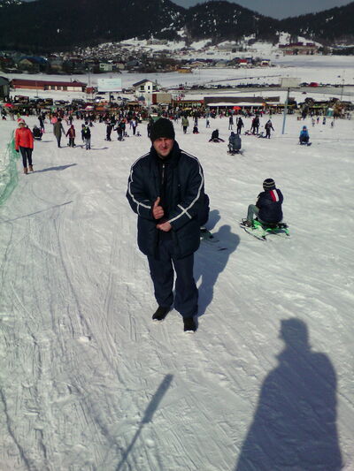  ,   Zura, 31 ,   