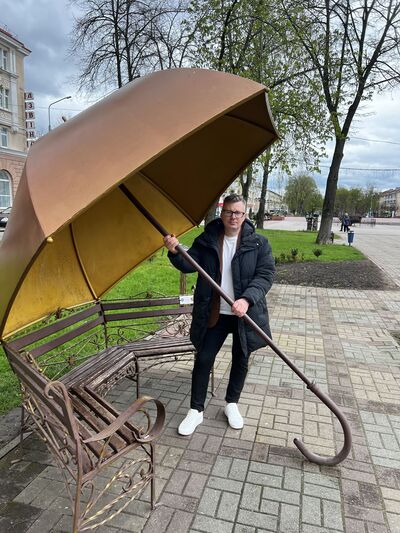  ,   Anton, 48 ,   , 