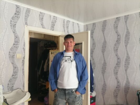  ,   Mikhail, 36 ,     , c 