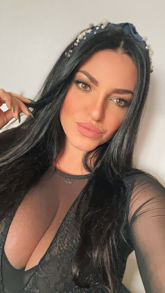  ,   Julia, 33 ,   ,   