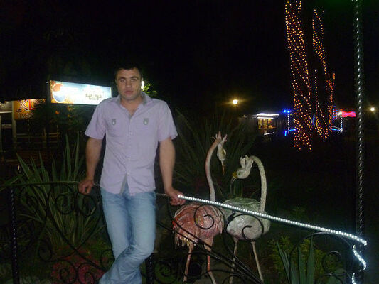  ,   Vlad, 37 ,   