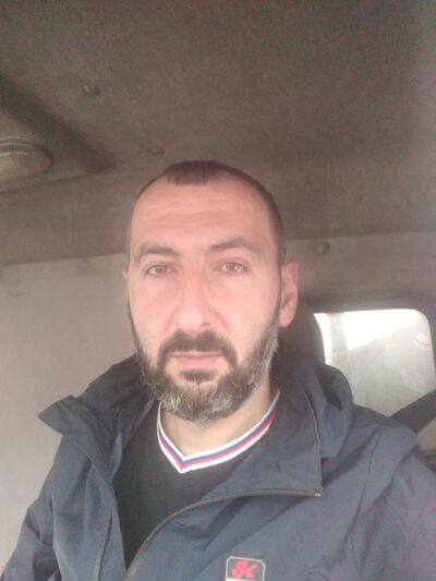  ,   Grigor, 40 ,   ,   