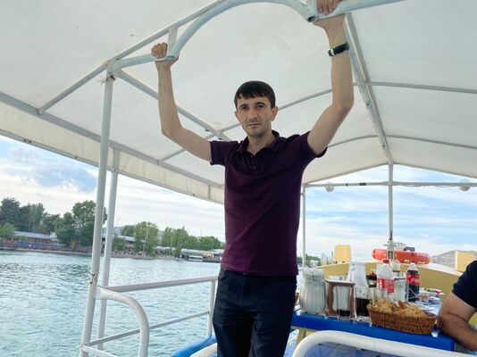  ,   Ruslan, 38 ,   ,   , c 