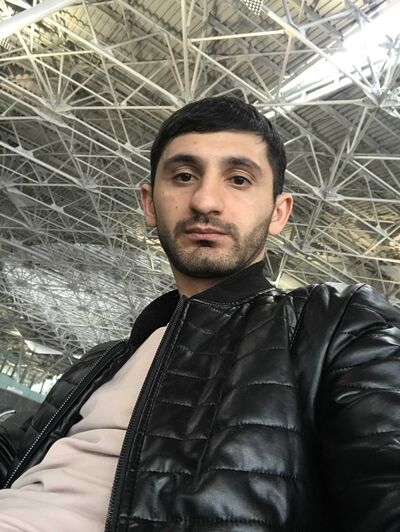  ,   Simon, 32 ,   ,   