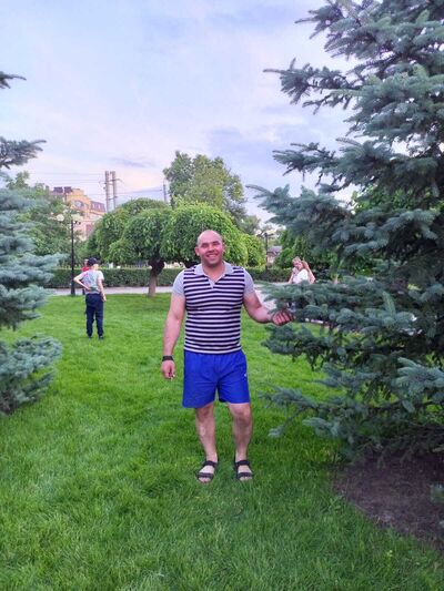  ,   Maxim, 40 ,     , c 