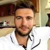  ,  Lus Alex, 42