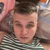  ,  Nik, 24