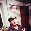  ,  Alik, 32