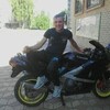  -,  Valera, 32